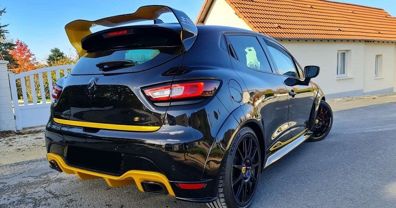 Renault Clio • 2018 • 53,400 km 2