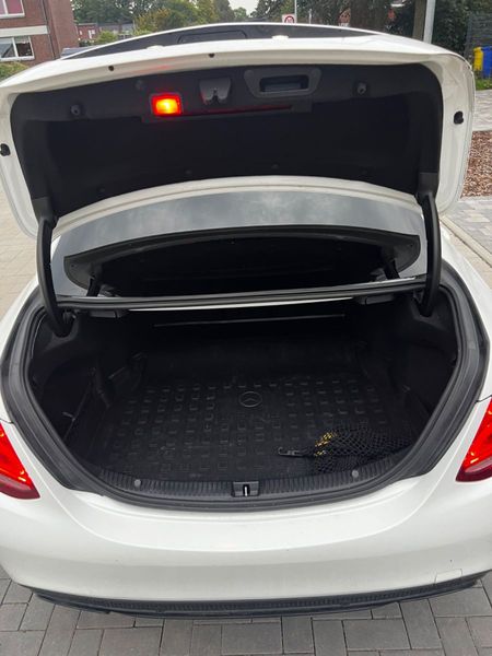 Mercedes-Benz C • 2016 • 109,000 km 4