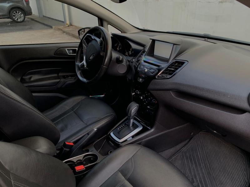Ford Fiesta • 2015 • 68,024 km 6