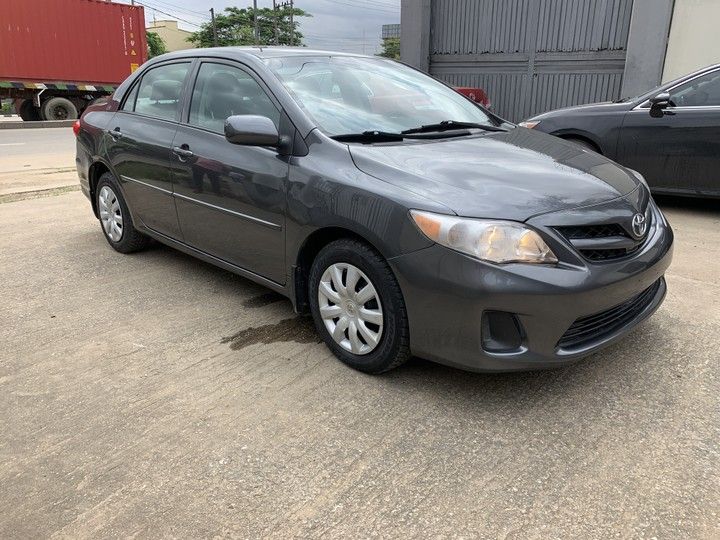 Toyota Corolla • 2011 • 2 km 4