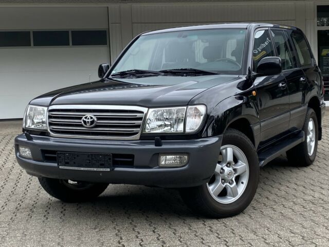 Toyota Land Cruiser • 2004 • 135,815 km 1