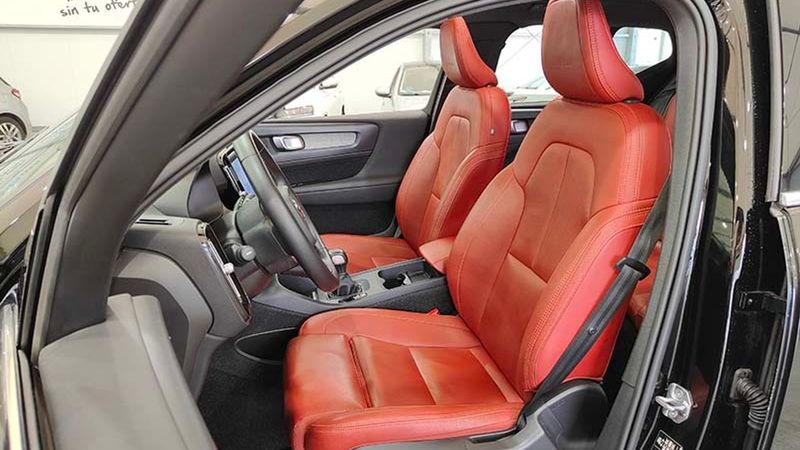 Volvo XC40 • 2020 • 78,000 km 14