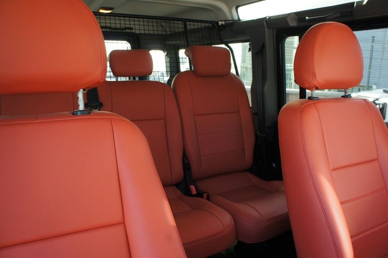 Land Rover Defender • 2012 • 80,000 km 15