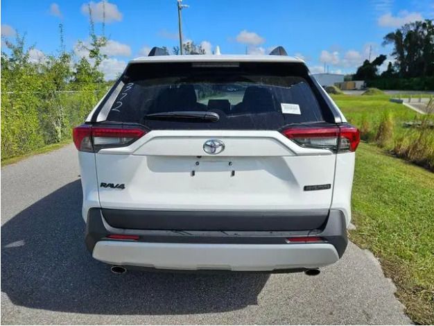 Toyota RAV4 • 2024 • 31,000 km 4