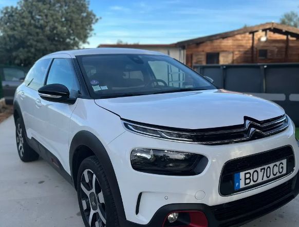 Citroën C4 • 2018 • 19,000 km 1