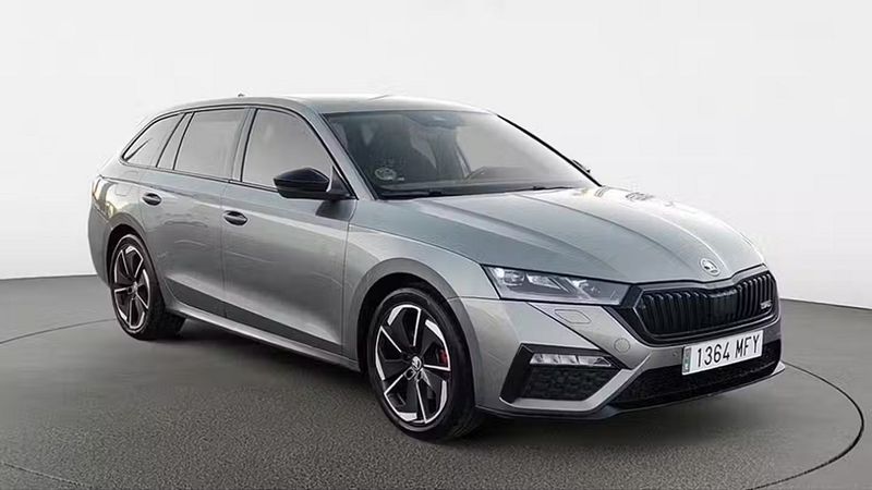 Škoda Octavia • 2023 • 72,167 km 1