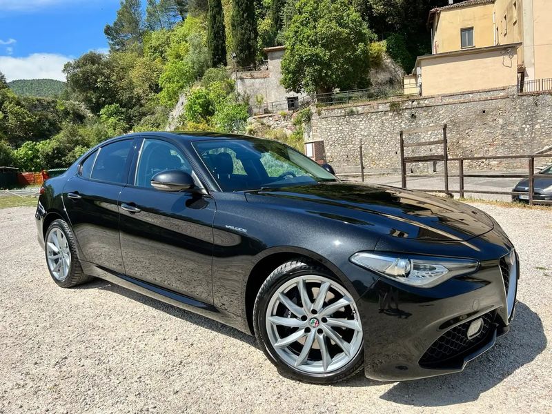 Alfa Romeo Giulia • 2017 • 149,000 km 1