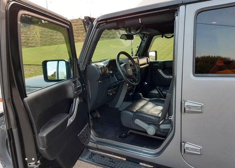 Jeep Compass • 2010 • 120,000 km 4