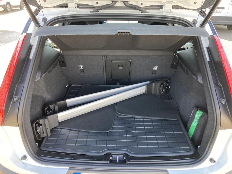 Volvo XC40 • 2023 • 16,708 km 25