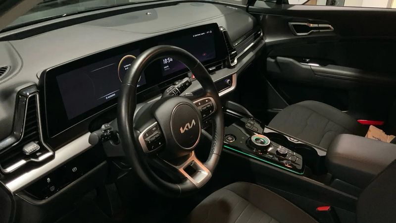 Kia Sportage • 2023 • 9,900 km 6
