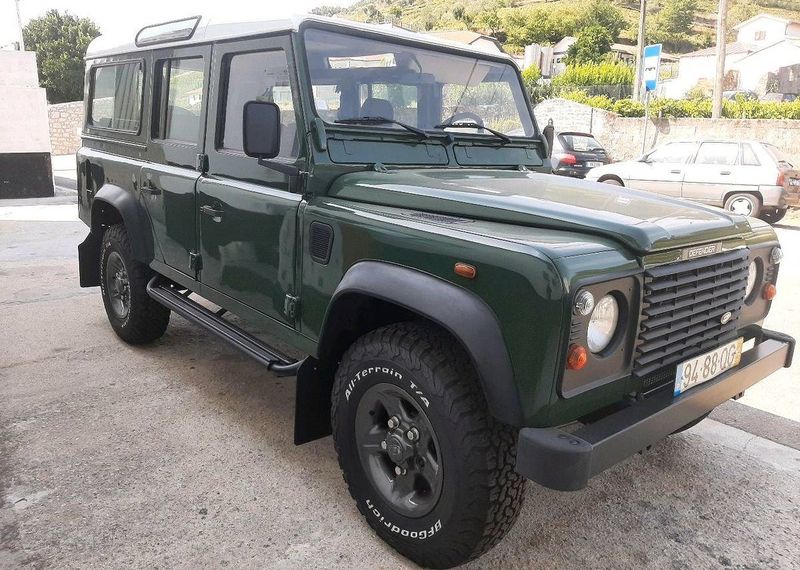Land Rover Defender • 2000 • 299,999 km 1
