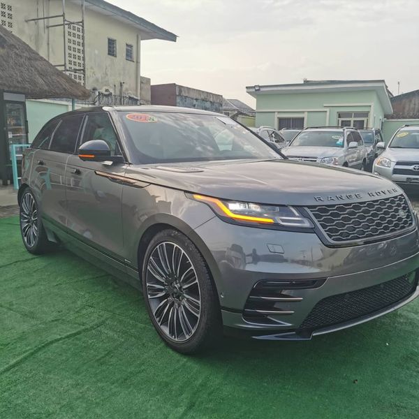 Land Rover Range Rover Velar • 2018 • 32 km 4