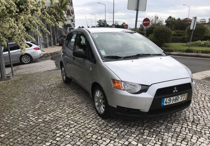 Mitsubishi Colt • 2009 • 120,000 km 1
