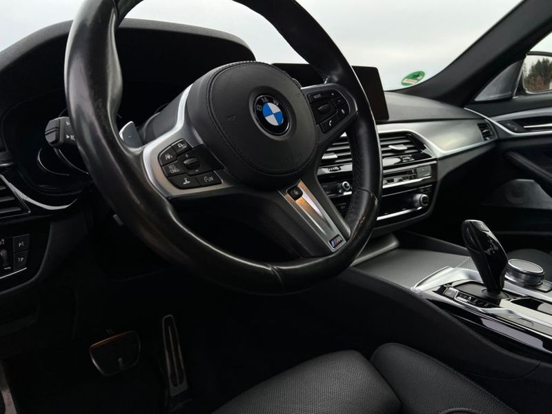 BMW 5 Series • 2017 • 82,000 km 2