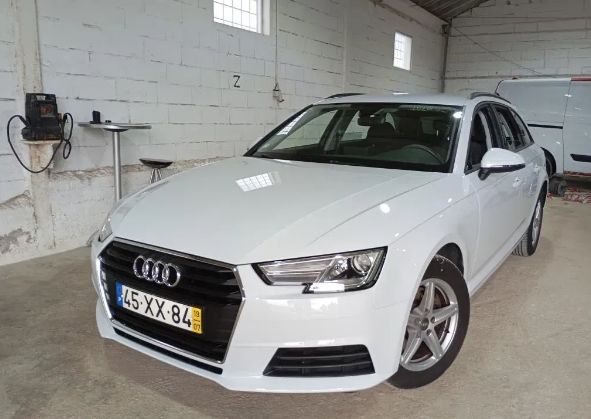 Audi A4 Avant • 2019 • 99,255 km 1