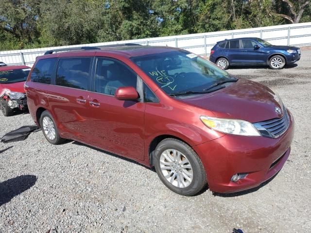 Toyota Sienna • 2017 • 10,000 mi 2