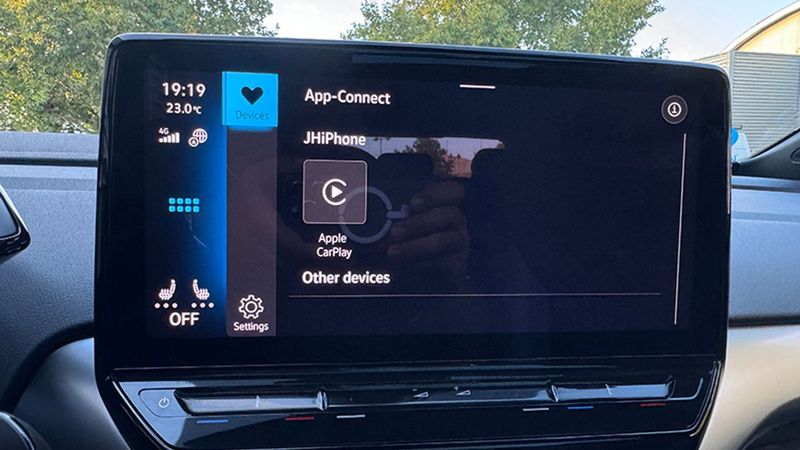 Volkswagen ID.4 • 2022 • 20,987 km 12