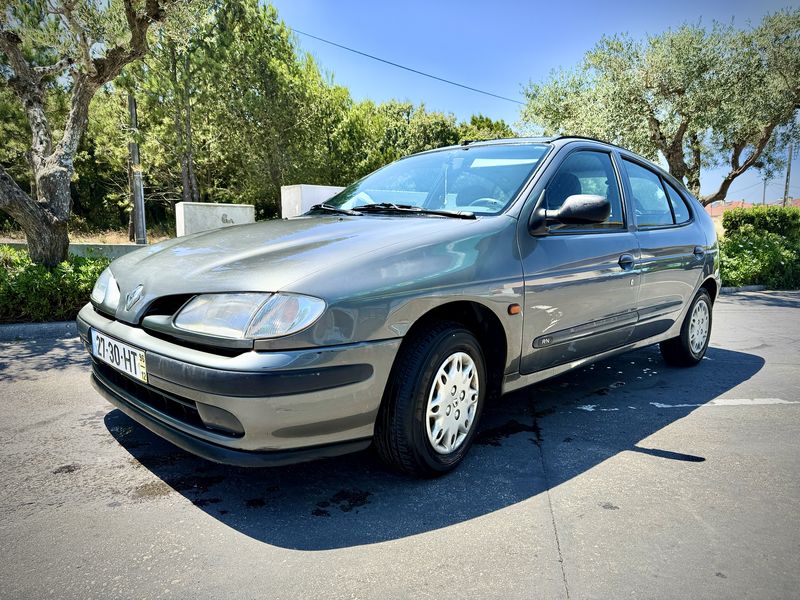 Renault Mégane • 1996 • 113,088 km 11