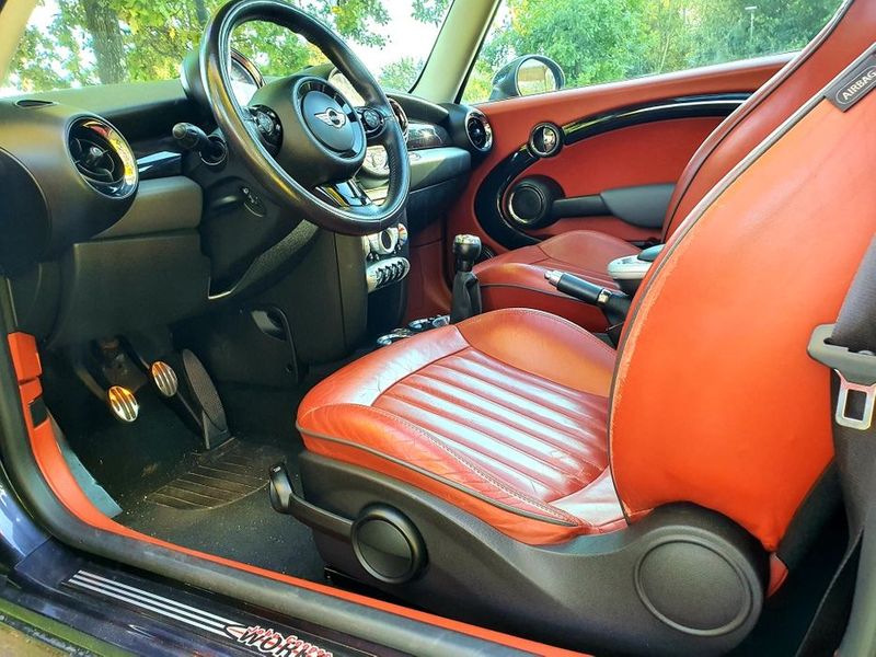 MINI Cooper • 2007 • 237,000 km 2