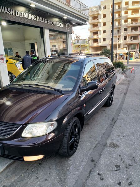 Chrysler Grand Voyager • 2001 • 221,524 km 3