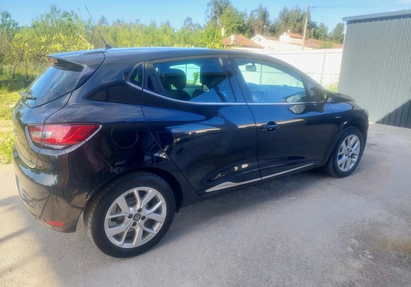Renault Clio • 2018 • 120,500 km 2