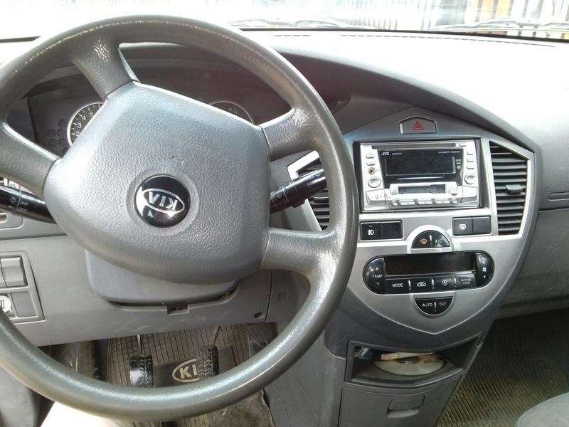 Kia Carens • 2003 • 270,000 km 13