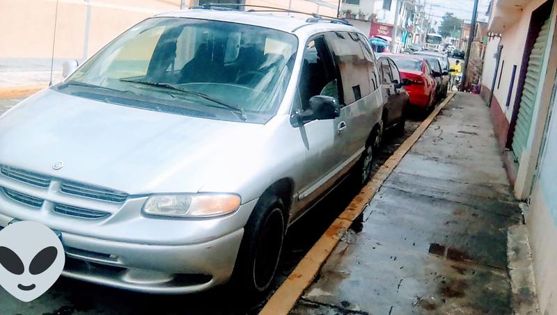 Chrysler Voyager • 2000 • 188,000 km 6
