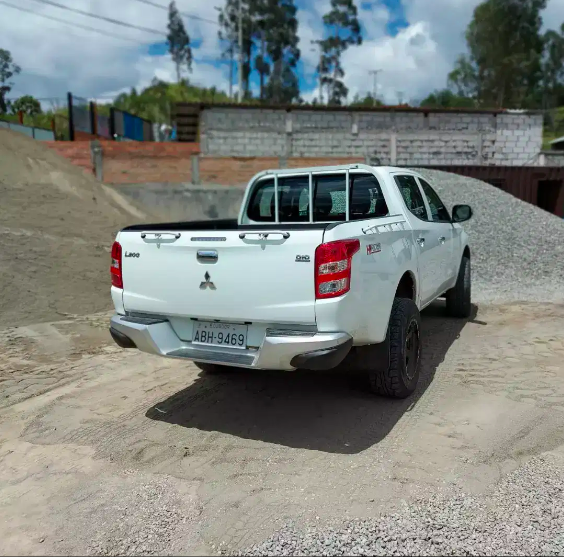 Mitsubishi L200 • 2019 • 27,000 km 4