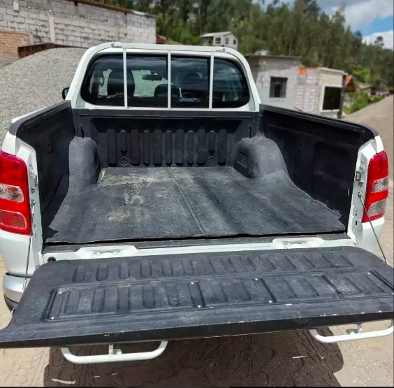 Mitsubishi L200 • 2019 • 27,000 km 2