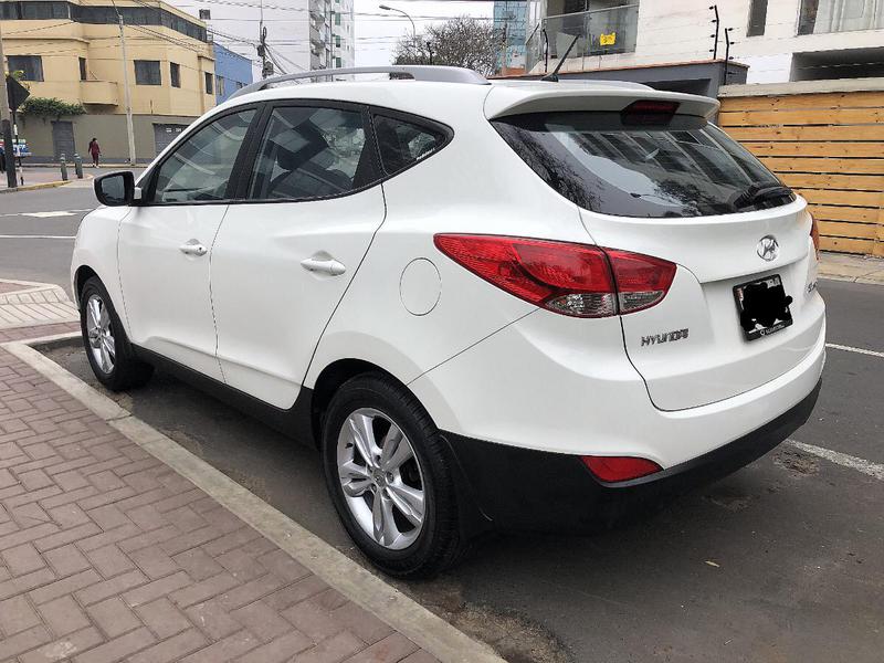 Hyundai Tucson • 2010 • 71,500 km 3