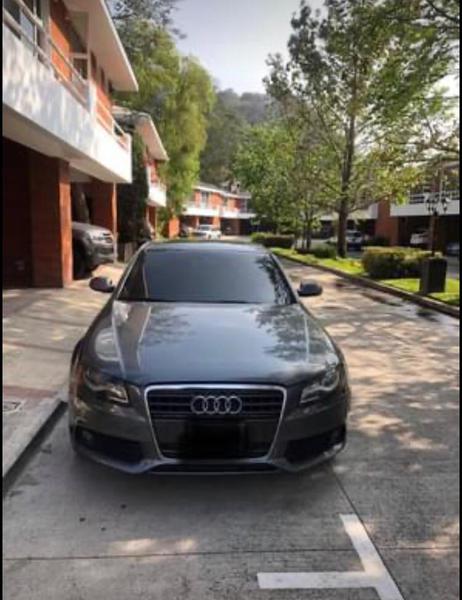 Audi A4 • 2012 • 145,639 km 1