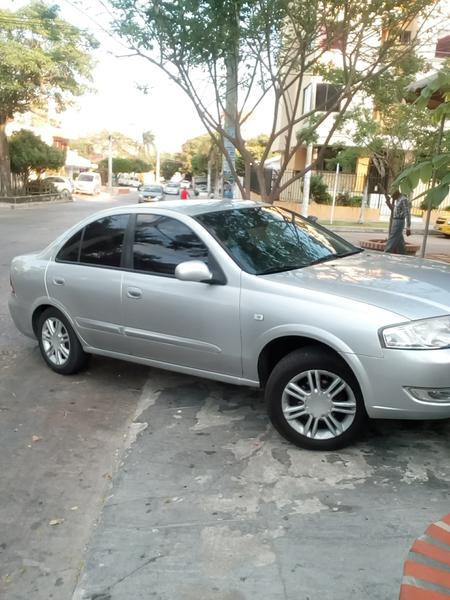 Renault 10 • 2012 • 122,000 km 1
