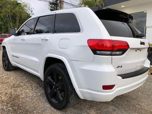 Jeep Cherokee • 2015 • 99 km 1