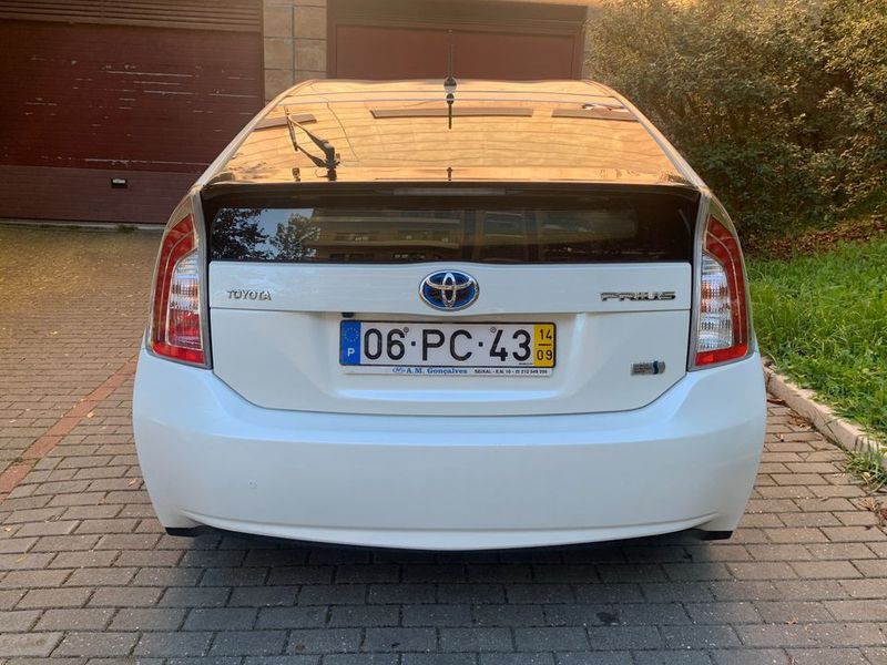 Toyota Prius • 2014 • 186,000 km 9