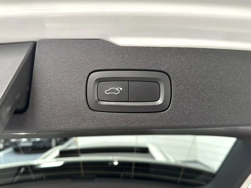 Volvo V60 • 2019 • 125,000 km 8