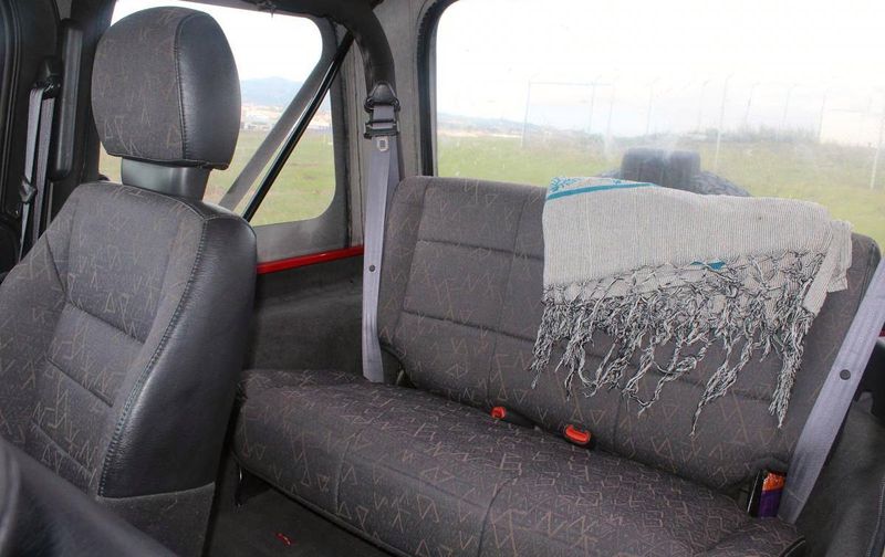 Jeep Compass • 2002 • 89,999 km 6