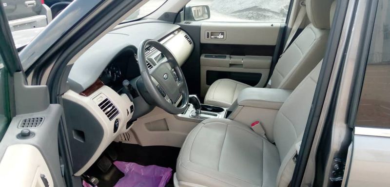 Ford Flex • 2010 • 80,693 km 10
