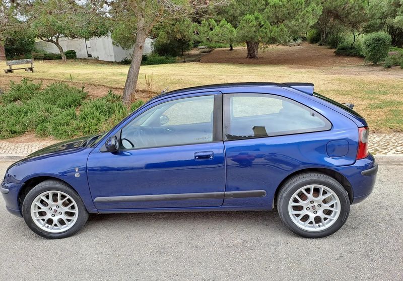 Rover 25 • 2000 • 220,000 km 2