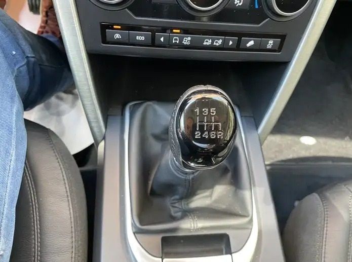 Land Rover Discovery Sport • 2016 • 105,000 km 5