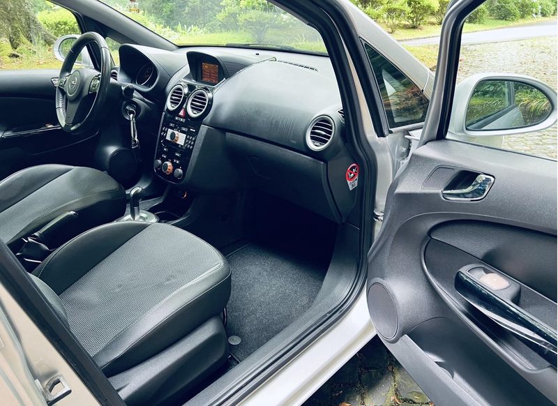 Opel Corsa • 2007 • 10,000 km 3