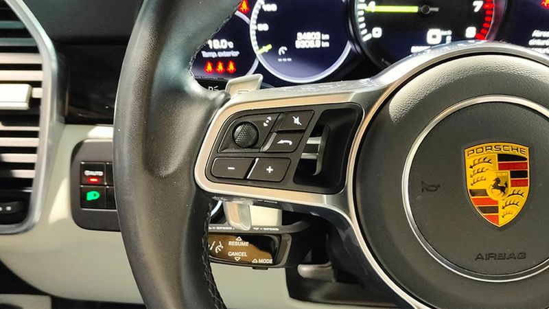 Porsche Cayenne Coupe • 2022 • 34,805 km 21