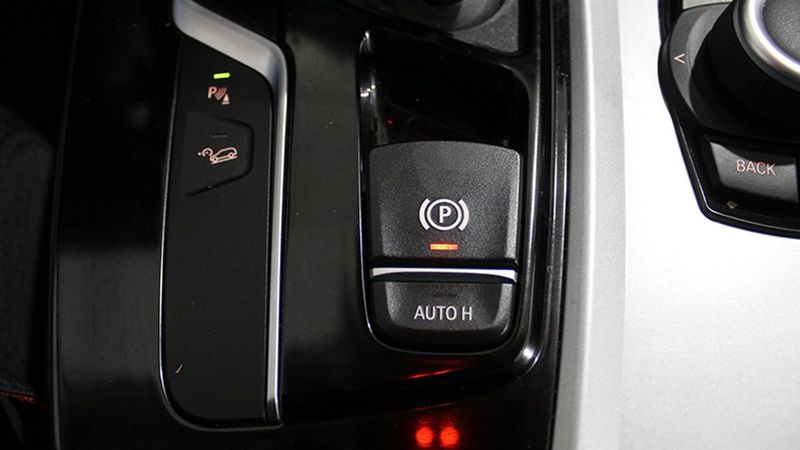 BMW X4 • 2020 • 31,658 km 25