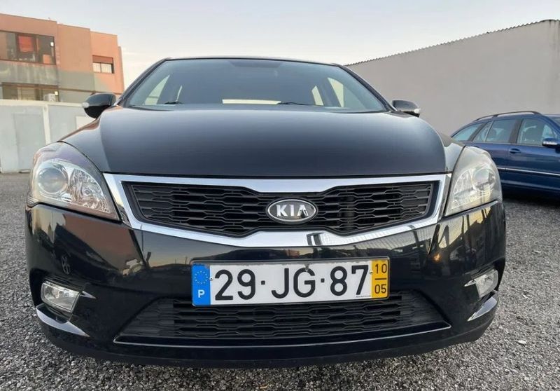 Kia Cee`d • 2010 • 119,000 km 1