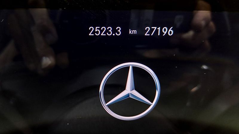 Mercedes-Benz GLB-Class • 2022 • 27,196 km 9