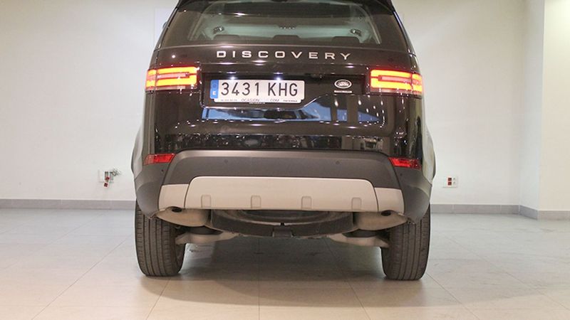 Land Rover Discovery • 2018 • 66,945 km 9