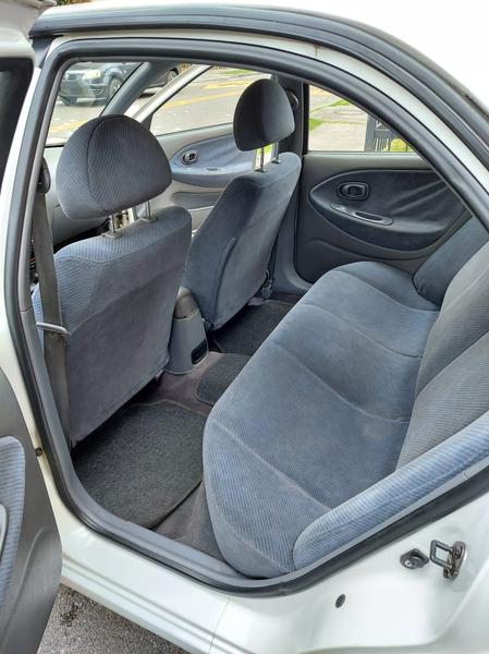 Hyundai Elantra • 2000 • 156,000 km 2