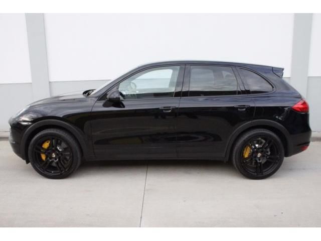 Porsche Cayenne • 2010 • 189,900 km 2