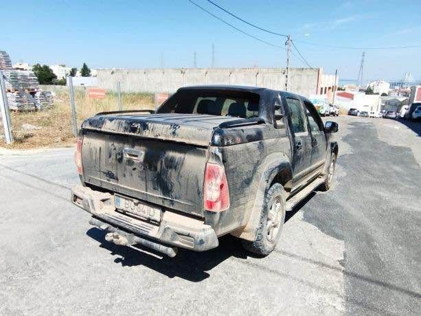 Isuzu D-MAX • 2007 • 198,000 km 3