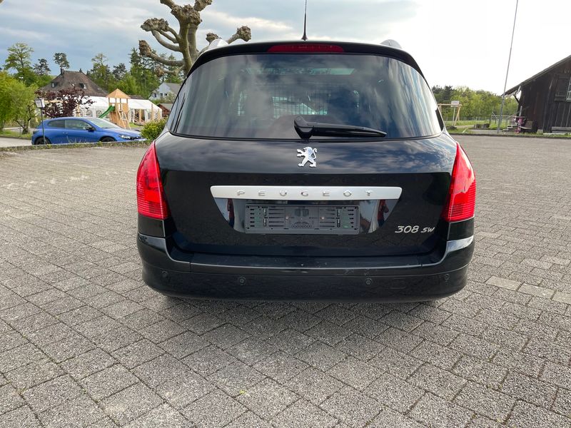 Peugeot 308 SW • 2011 • 172,985 km 4
