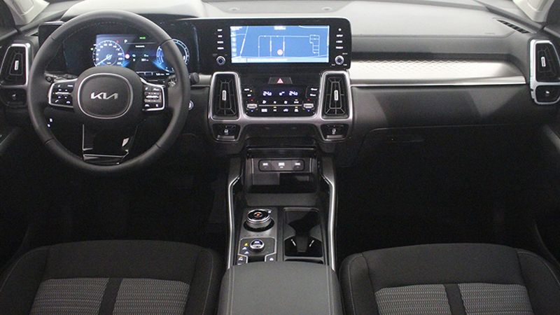 Kia Sorento • 2023 • 5,273 km 8